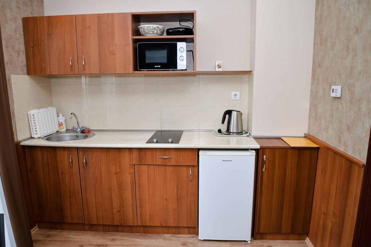 Media Panzio Es Apartmanhaz Hajduszoboszlo Exterior photo